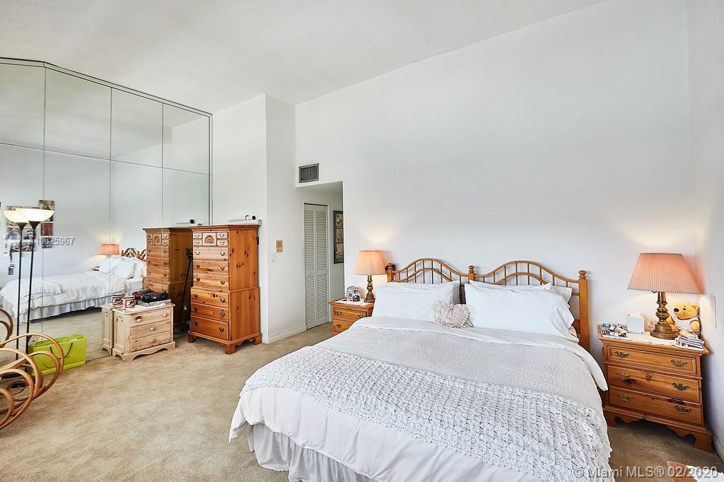 POINCIANA IS YT & RCQ CLU - Residential