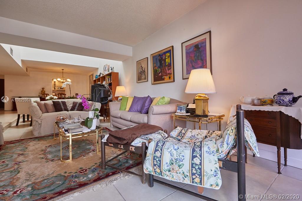 POINCIANA IS YT & RCQ CLU - Residential