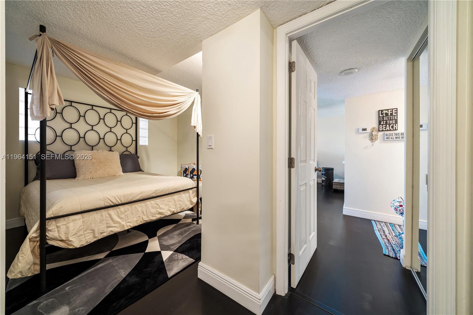 COMMODORE PLAZA CONDO - Residential