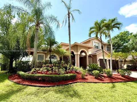 2547 Montclaire Cir Weston FL 33327