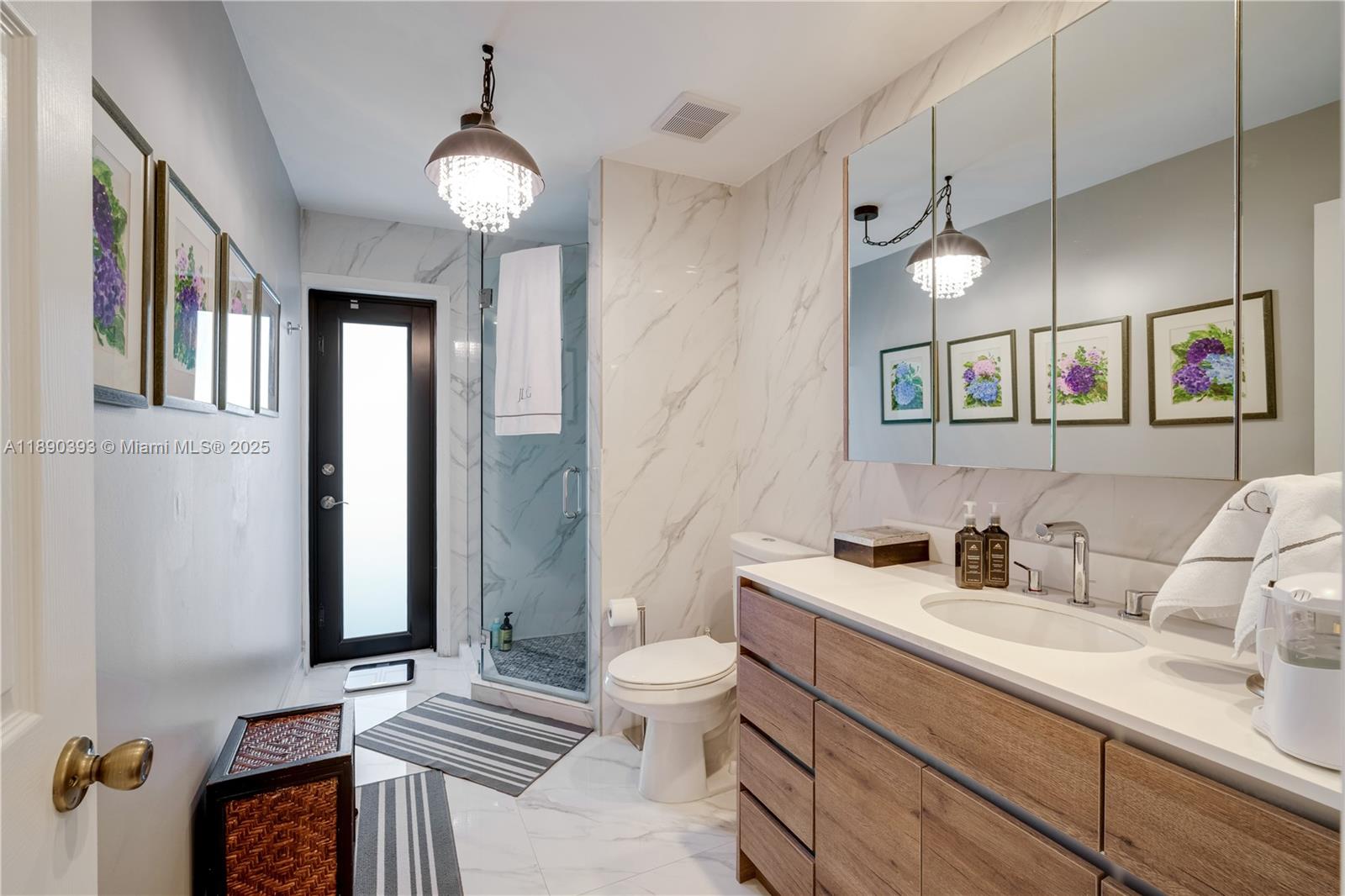 SKY LAKE VILLAS FIRST ADD - Residential