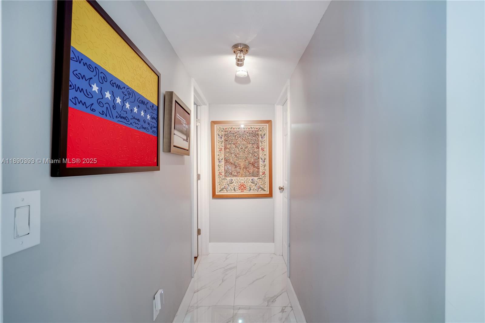 SKY LAKE VILLAS FIRST ADD - Residential