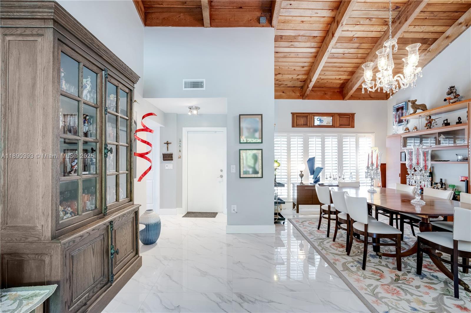 SKY LAKE VILLAS FIRST ADD - Residential