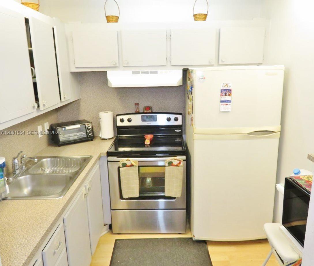 NORTHAMPTON CONDOS - Residential Lease