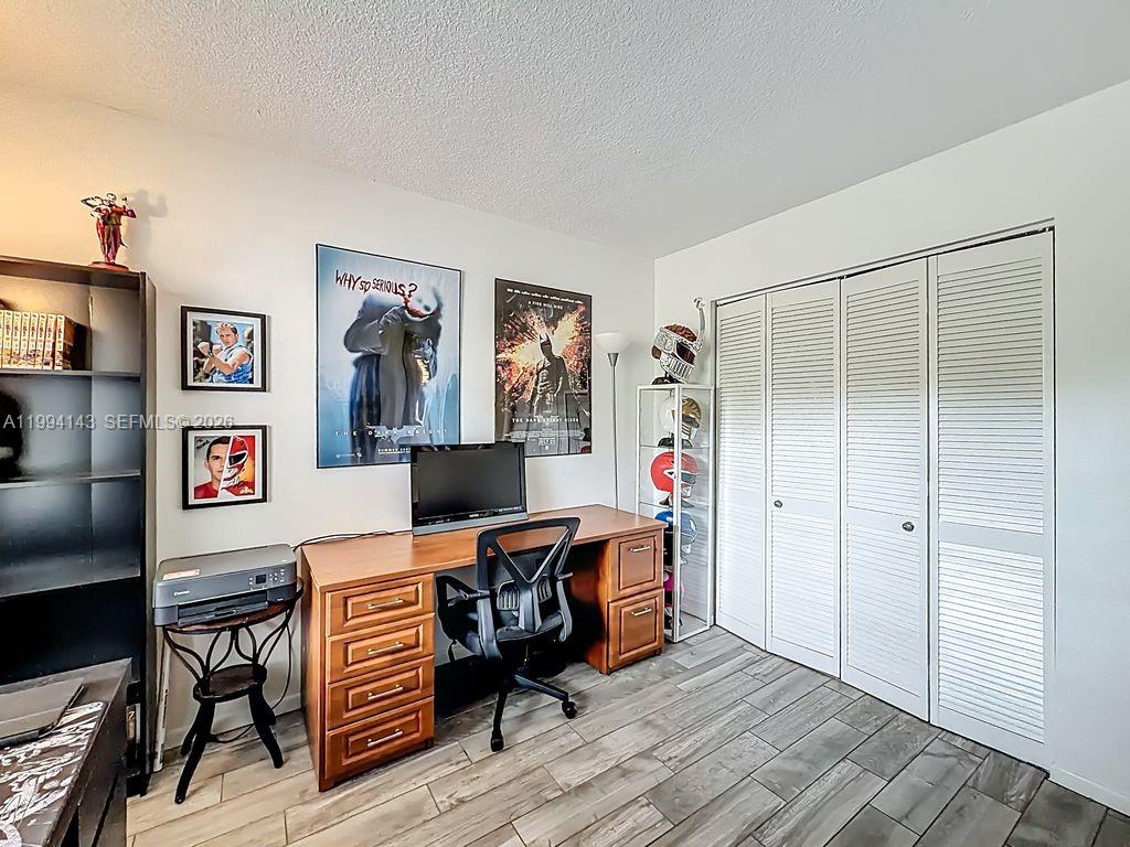 PLANTATION RACQUET CLUB - Residential