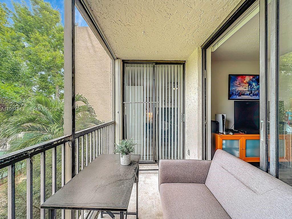 PLANTATION RACQUET CLUB - Residential