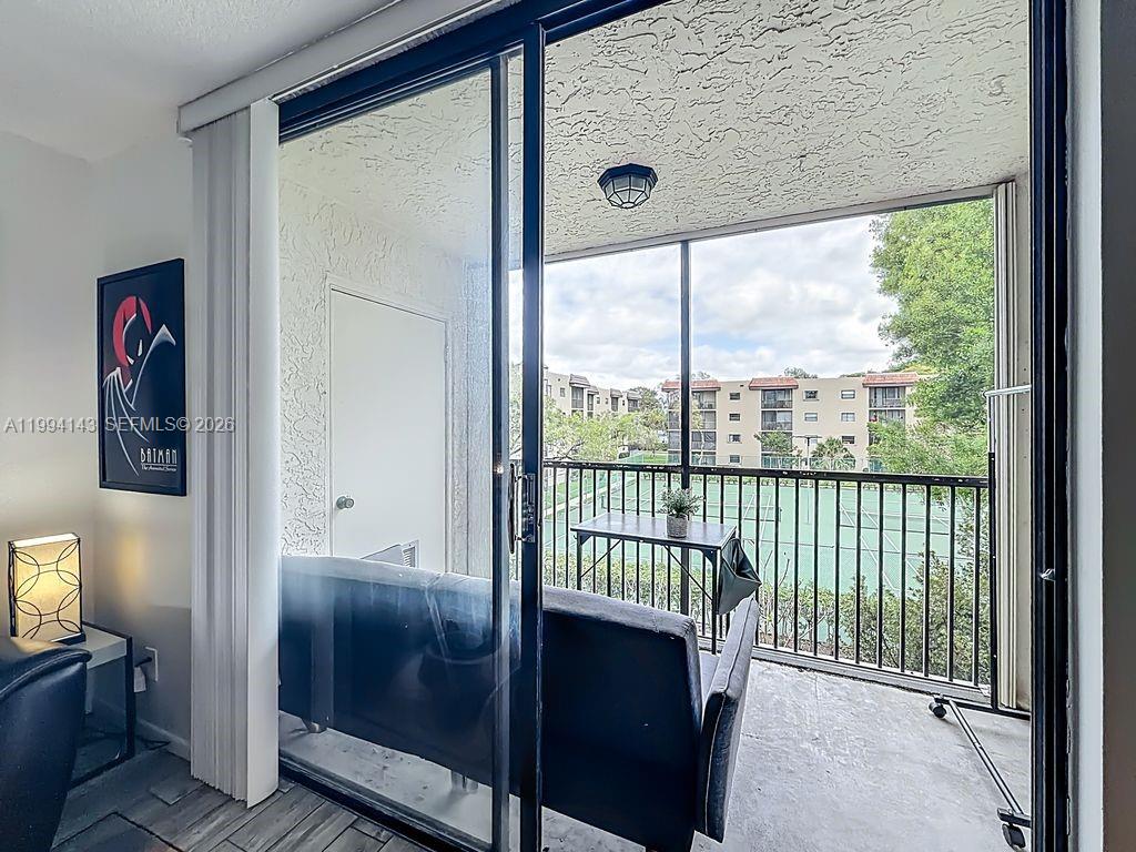 PLANTATION RACQUET CLUB - Residential