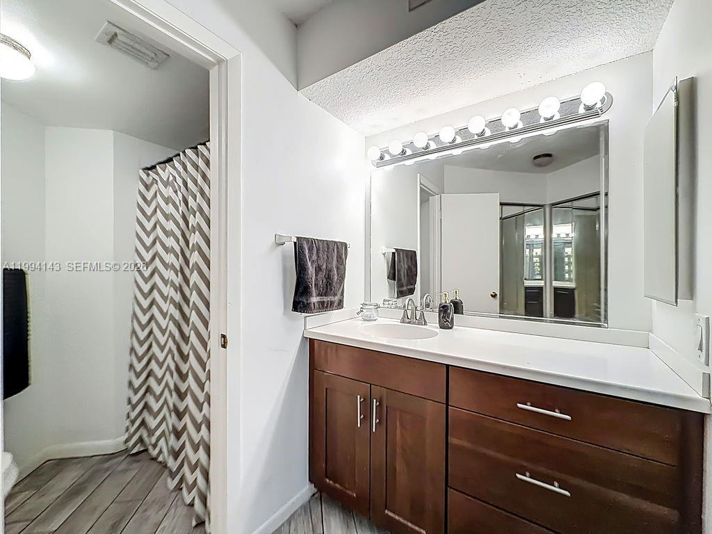 PLANTATION RACQUET CLUB - Residential