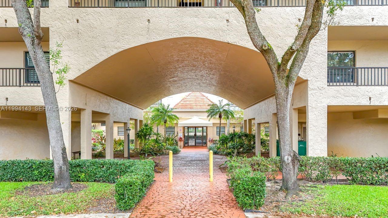 PLANTATION RACQUET CLUB - Residential