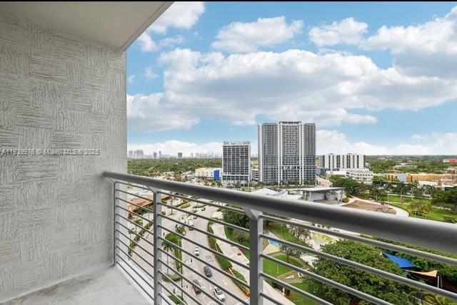 CIRC RESIDENCES - Residential