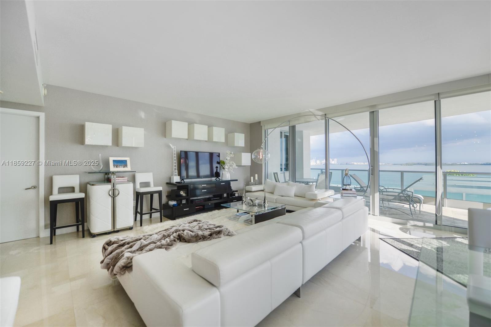 LUXURY 2/2, FULLY FURNISHED. OPEN FLOOR PLAN FEATURES A SPACIOUS LIVING AREA AND A WELL-EQUIPPED KITCHEN WITH GRANITE COUNTERTOPS & TOP-OF-LINE-APPLIANCES. BREATHTAKING BAY VIEWS & MIAMI SKYLINE. WRAP BALCONY. CAN BE ONE YEAR LEASE OR LESS. ENJOY DIRECT OCEAN VIEWS FROM THE LIVING ROOM.