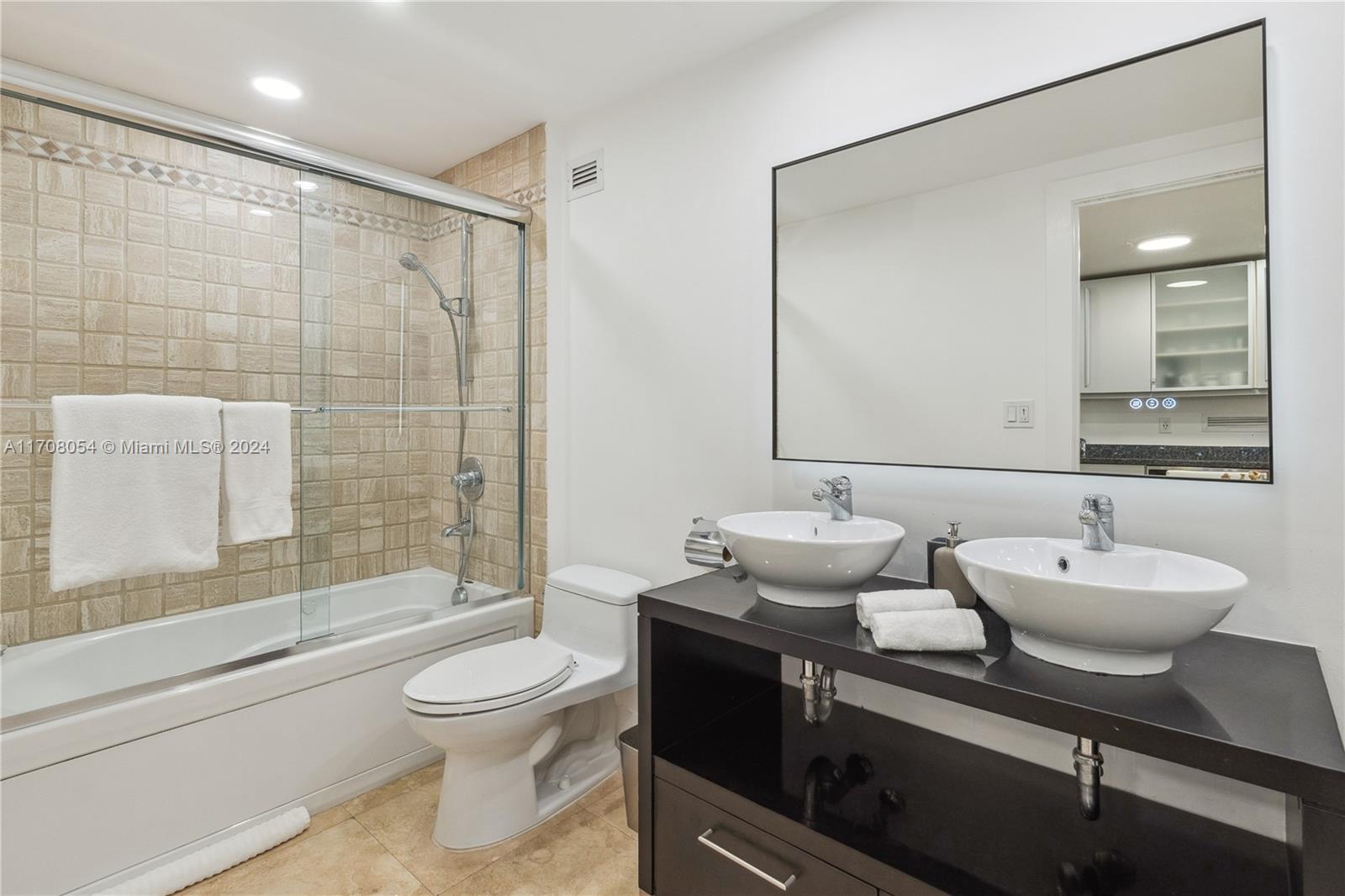 RONEY PALACE CONDO - Residential