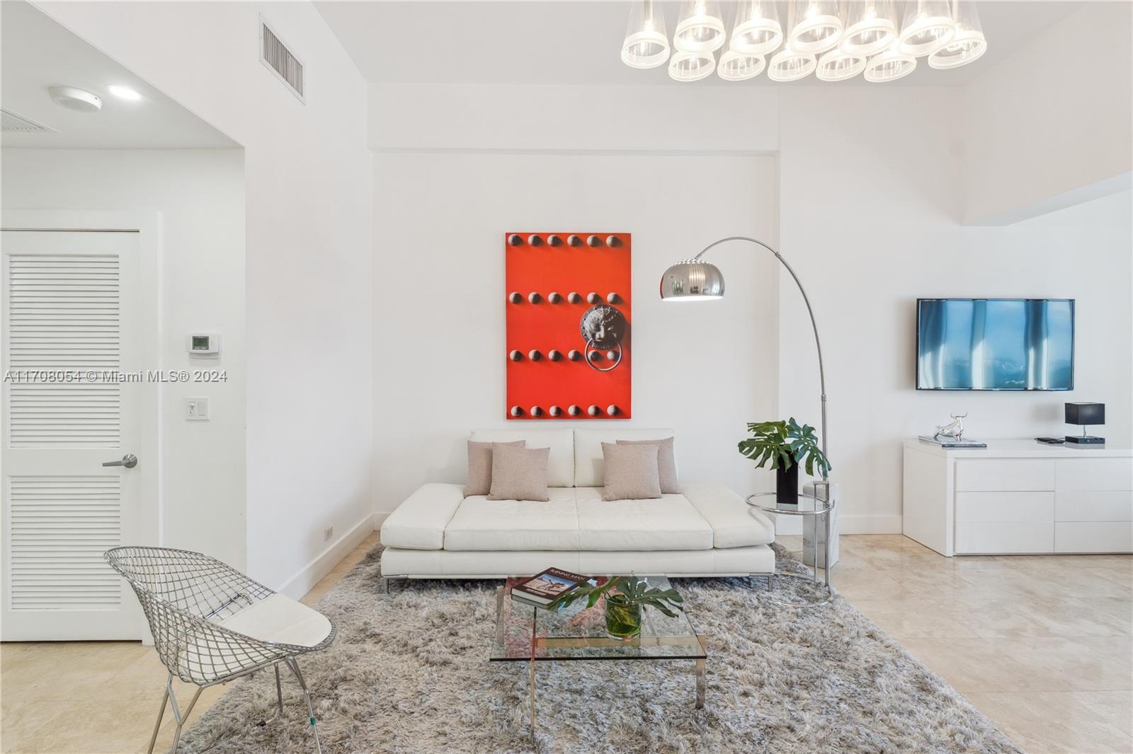 RONEY PALACE CONDO - Residential