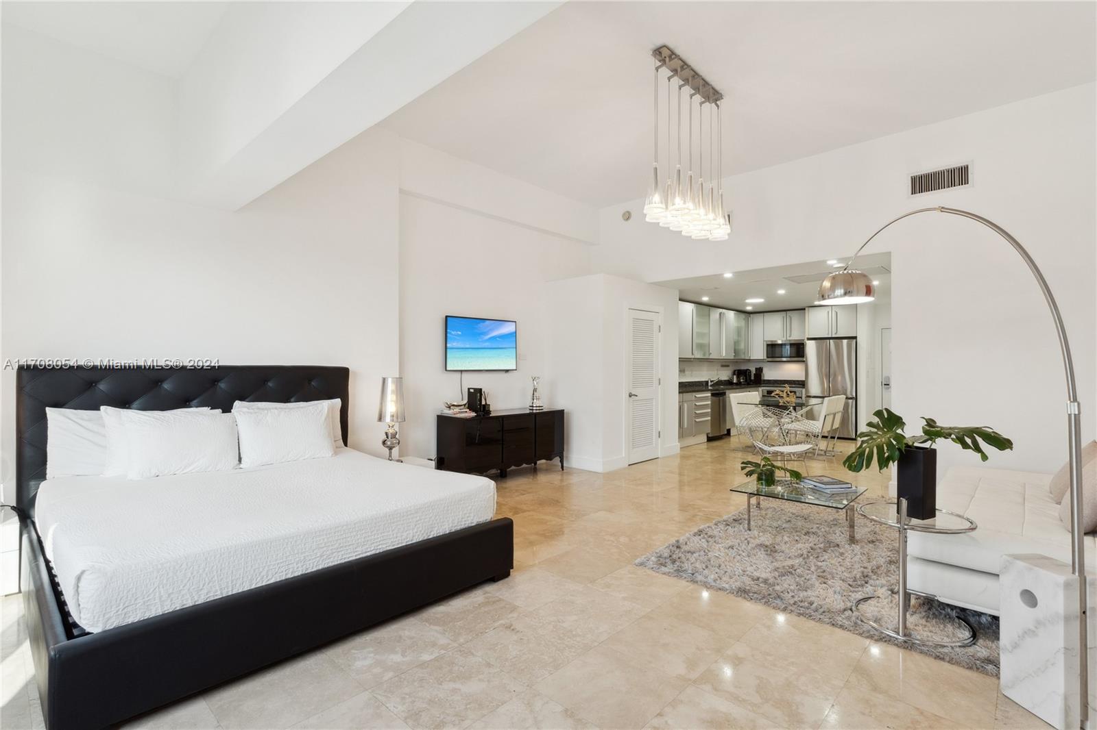 RONEY PALACE CONDO - Residential
