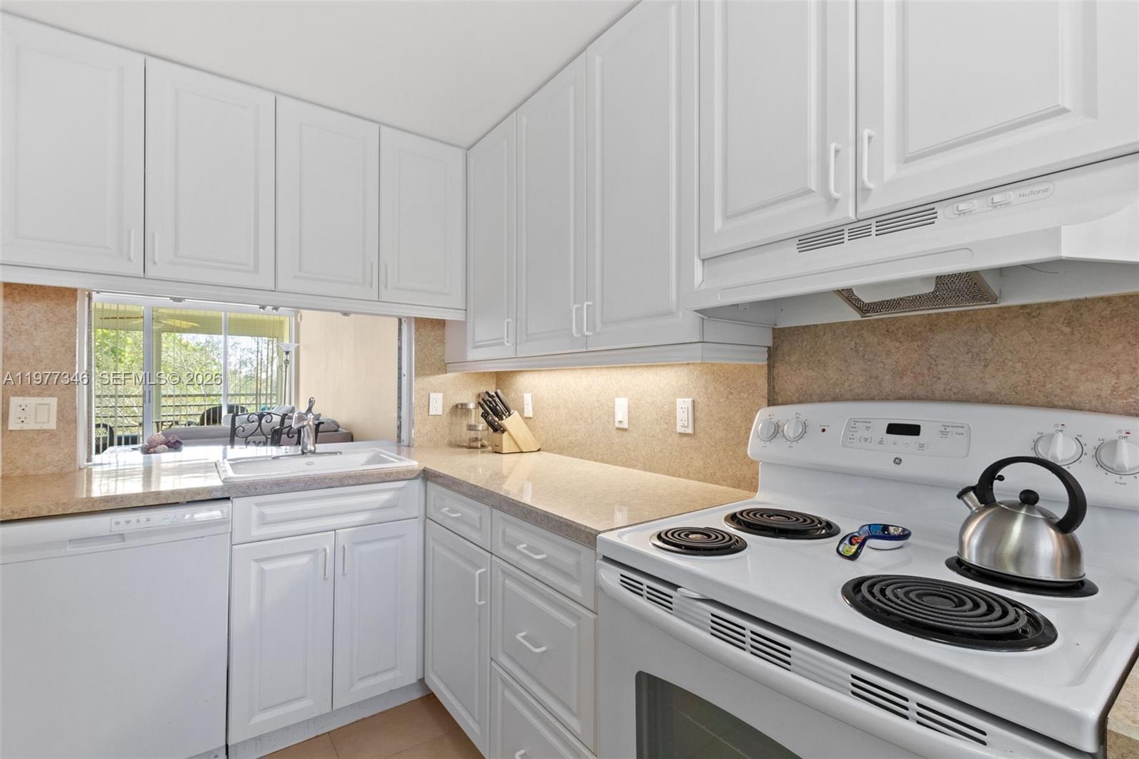 POINCIANA 8 OF PINE ISLAN - Residential Lease