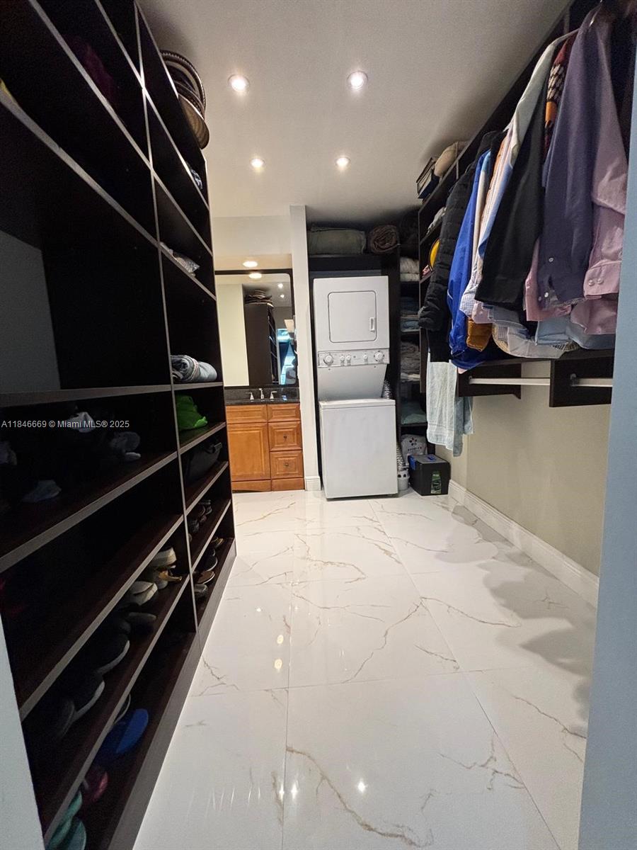 CYPRESS CLUB CONDO - Residential