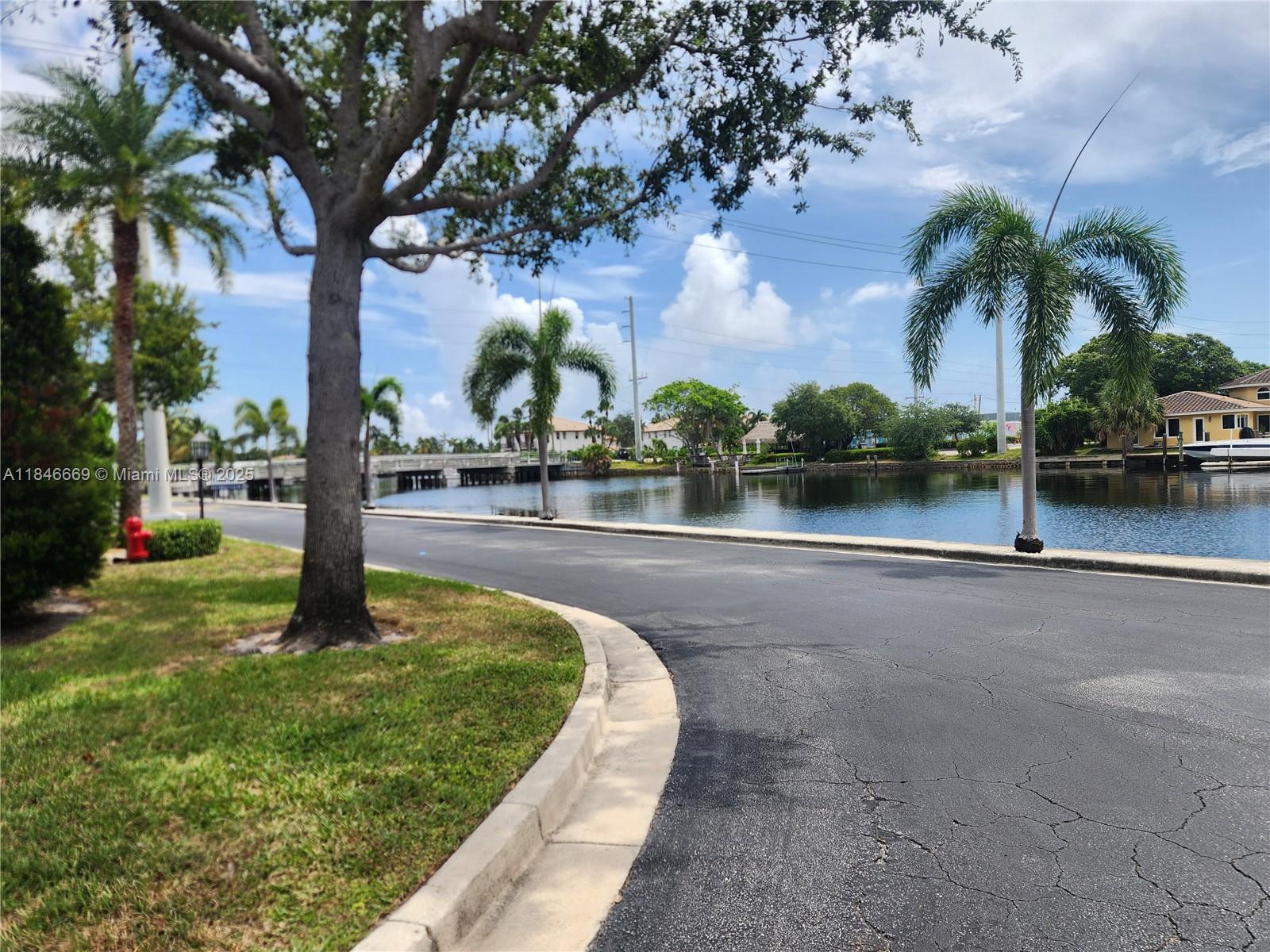 CYPRESS CLUB CONDO - Residential