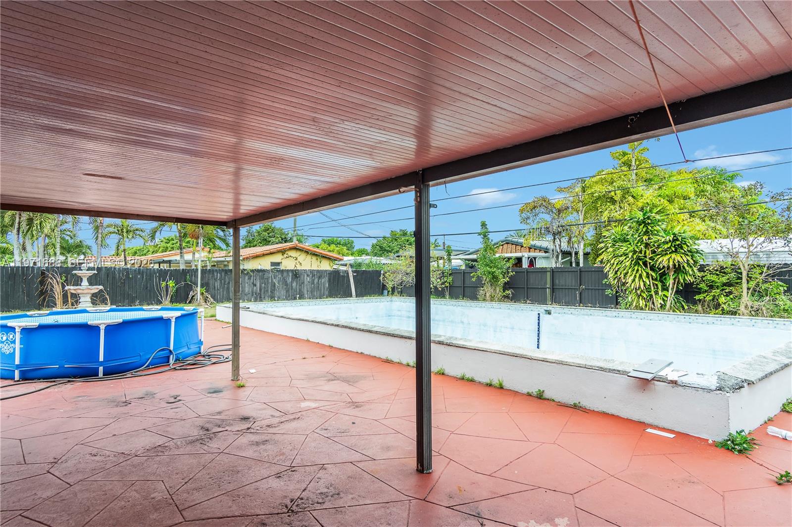 TROPICAL HIGHLANDS 3RD AD - Residential