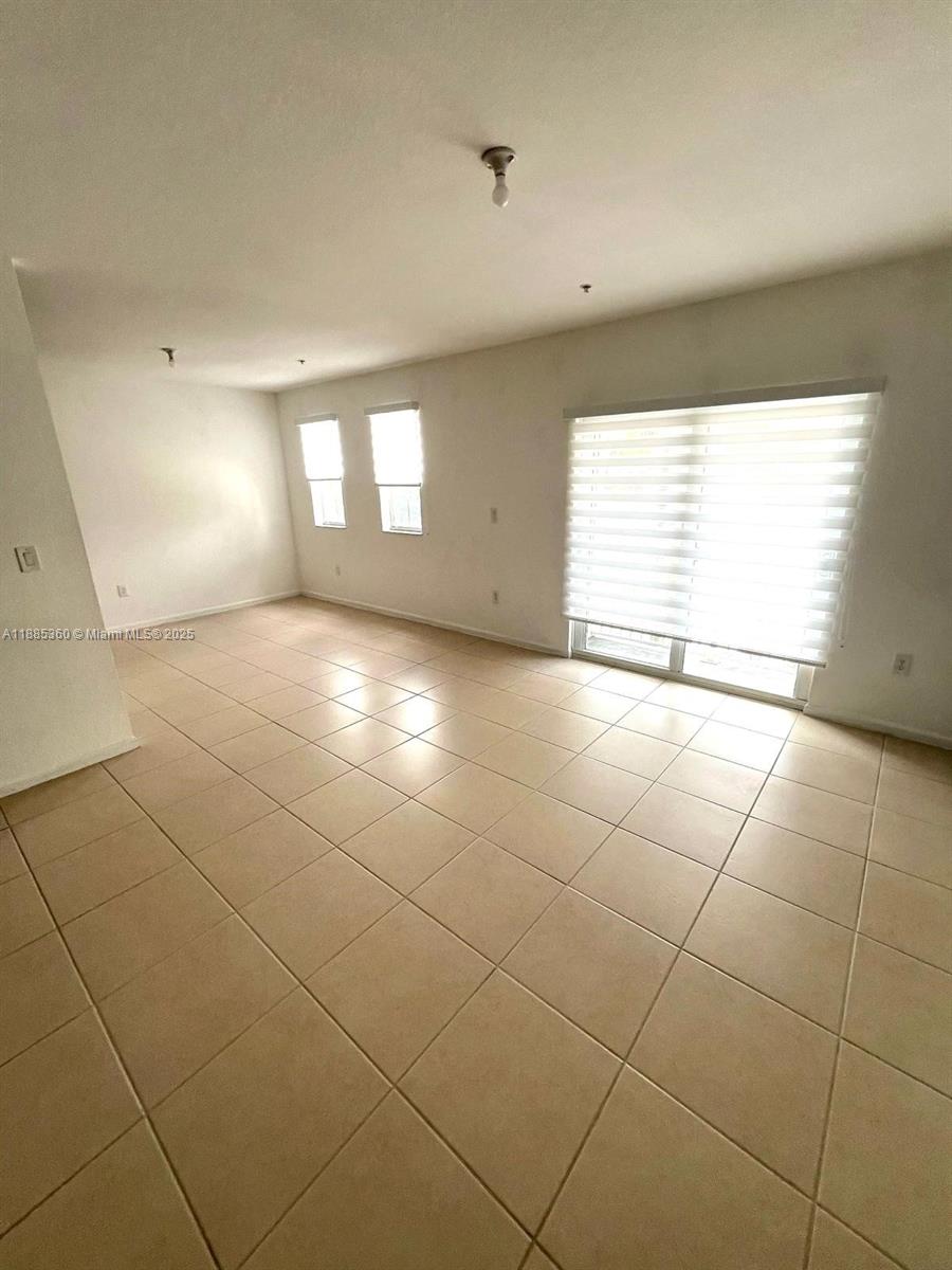 ST MORITZ AT DORAL CONDO - Residential