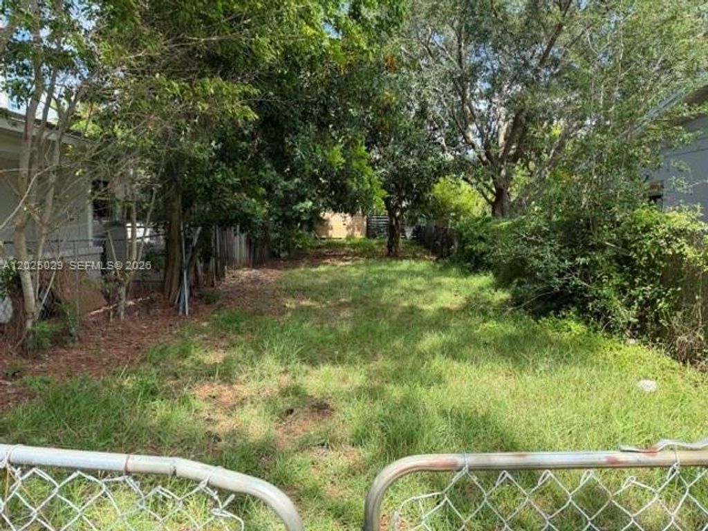 Photo of 0000 NE 11 Avenue, Davie, FL 33328 (MLS # A12025029)