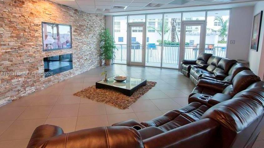 OPERA TOWER CONDO - Residential