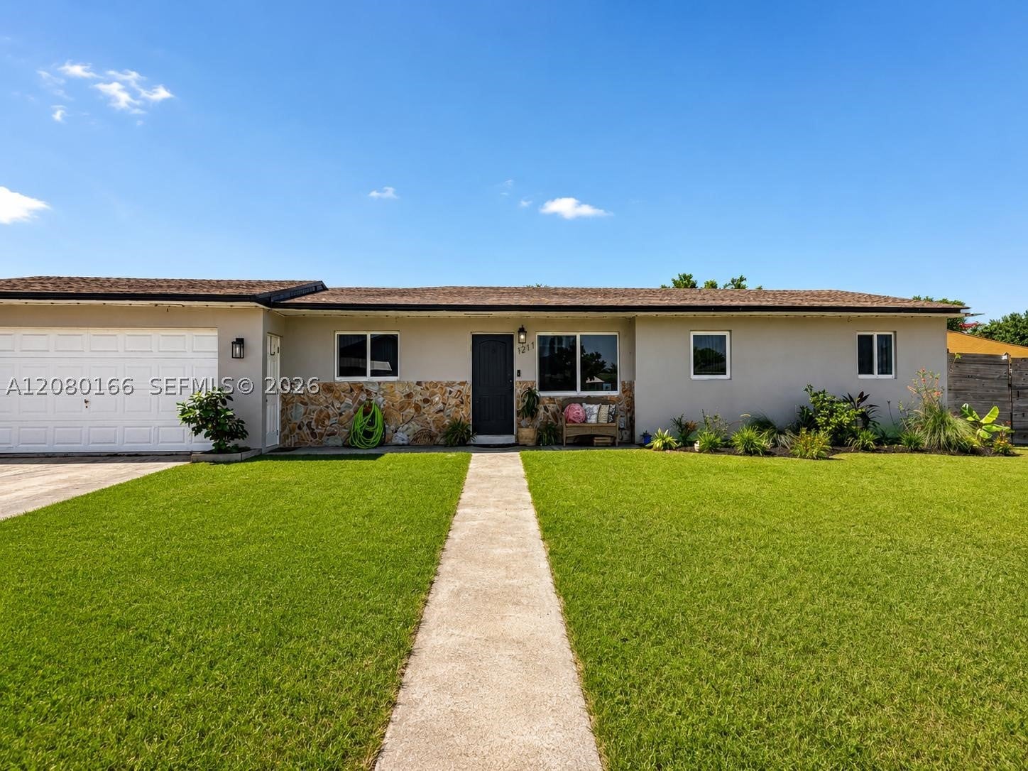 1211 NW 18th St
