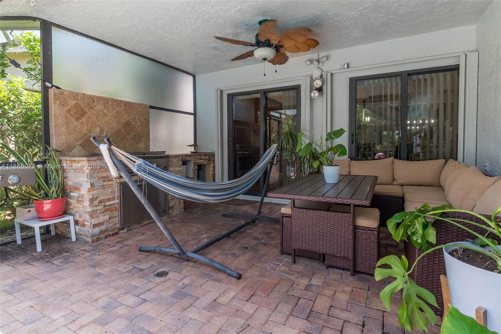 CORAL SPRINGS UNIVERSITY - Residential