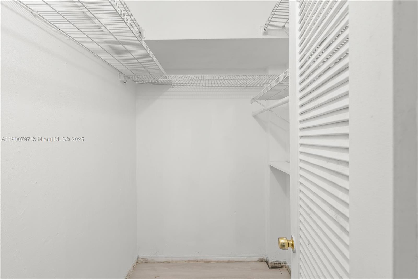 POINT EAST SEC III CONDO - Residential