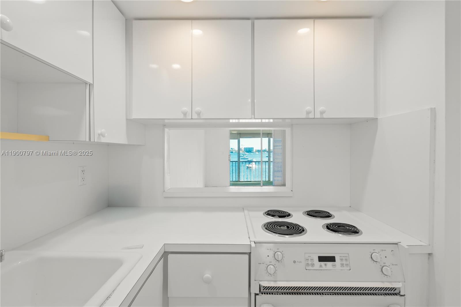 POINT EAST SEC III CONDO - Residential