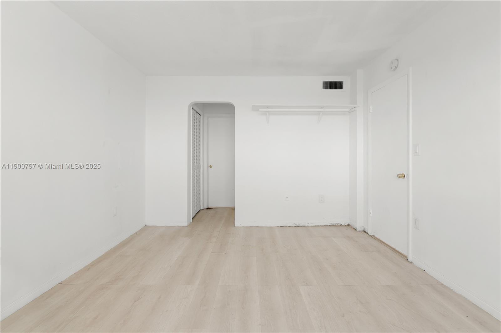 POINT EAST SEC III CONDO - Residential