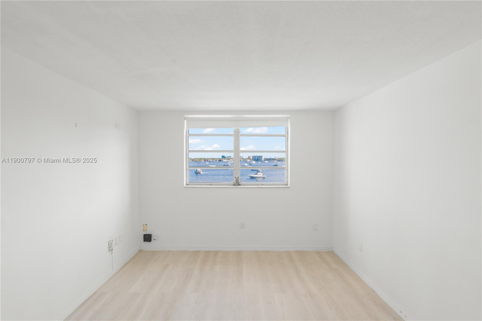 POINT EAST SEC III CONDO - Residential