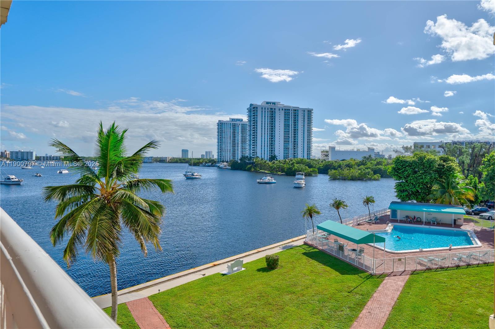 POINT EAST SEC III CONDO - Residential