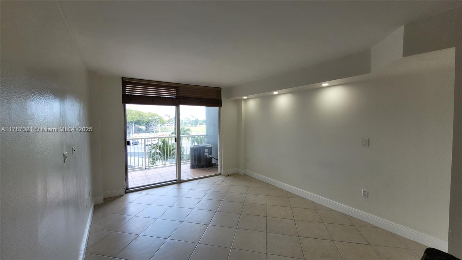 1800 Nw 24th Ave 415, Miami, Broward County, Florida - 2 Bedrooms  
2 Bathrooms - 