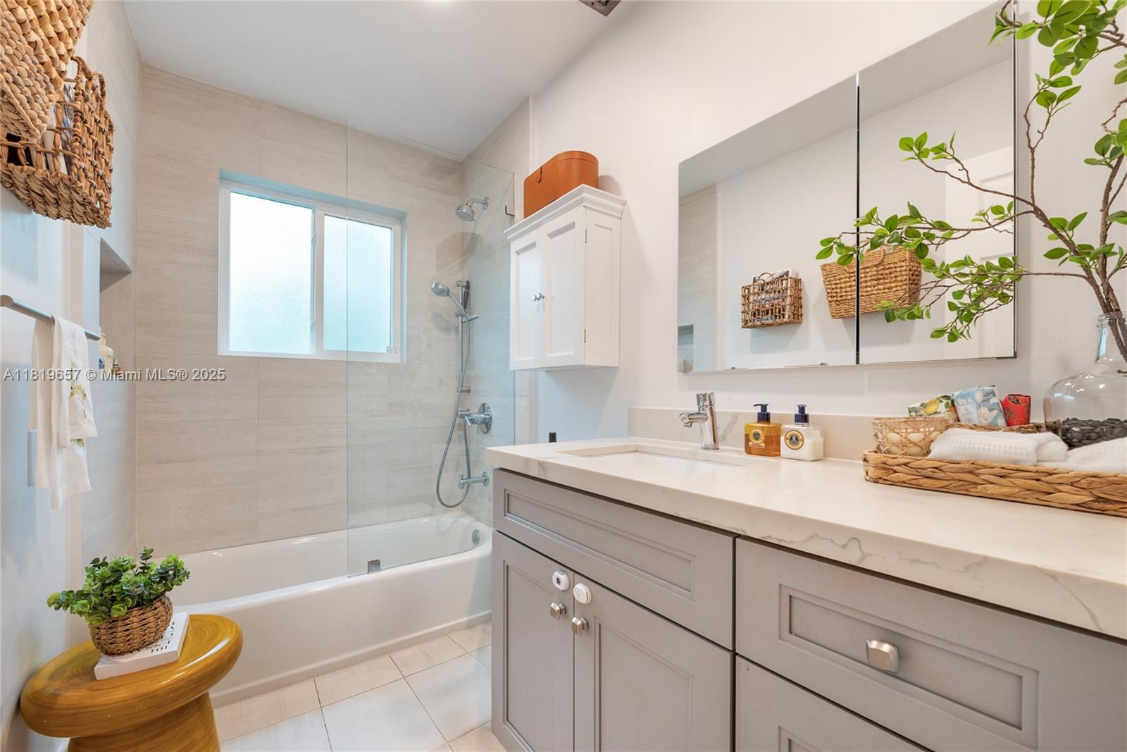 CORAL GABLES RIVIERA SEC - Residential Lease