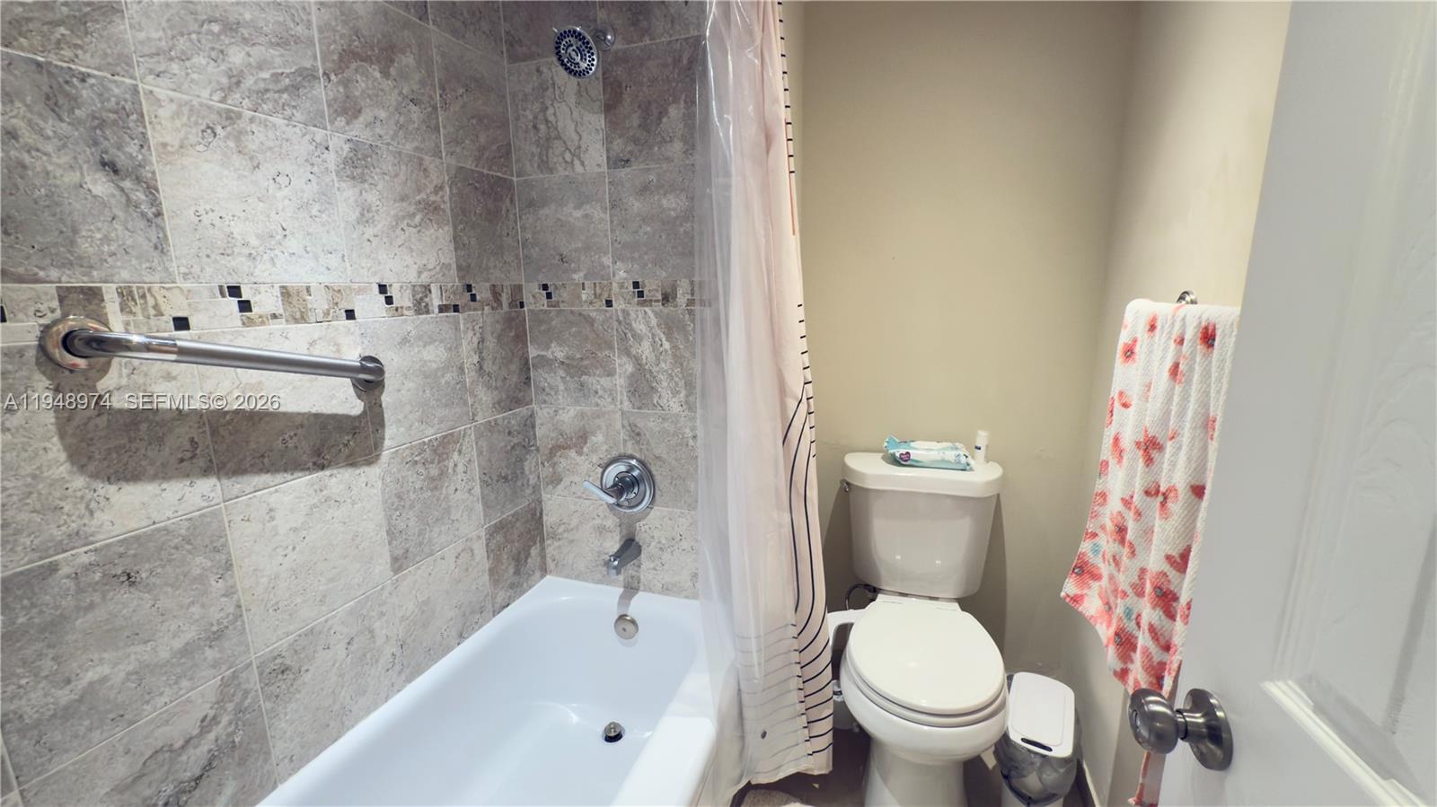 RACQUET CLUB APARTMENTS A - Residential