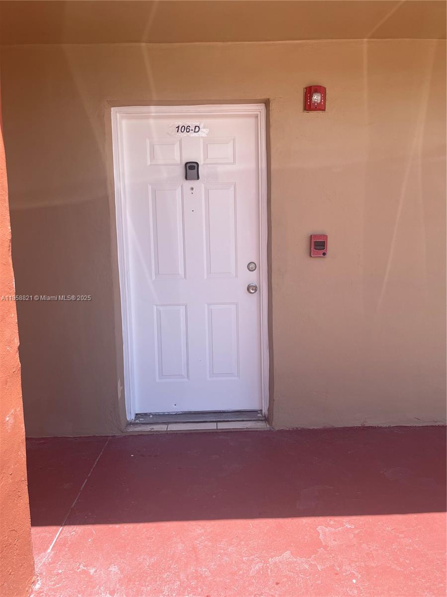 Spacious 2-bedroom, 2-bathroom condo for rent in Hialeah. This unit features a large living area with tile floors, a functional kitchen, and a private patio. Located in a gated community, close to shopping centers, schools, and major highways. Ready to move in!