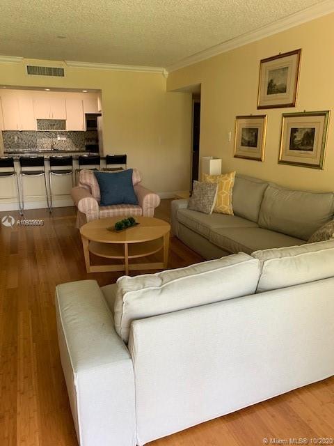 BEAUTIFUL AND SPACIOUS 1/1 UNIT FOR RENT WITH SPECTACULAR GARDEN VIEW. AMENITIES INCLUDE POOL, TENNIS, JACUZZI, 24/7 SECURITY, CABANA AND CHILDRENS PLAYGROUND. JOCKEY CLUB IS MINUTES AWAY FROM BAY HARBOR SHOPS, AVENTURA AND THE BEACH. DO NOT MISS THIS GREAT OPPORTUNITY TO LIVE IN A GREAT COMPLEX.