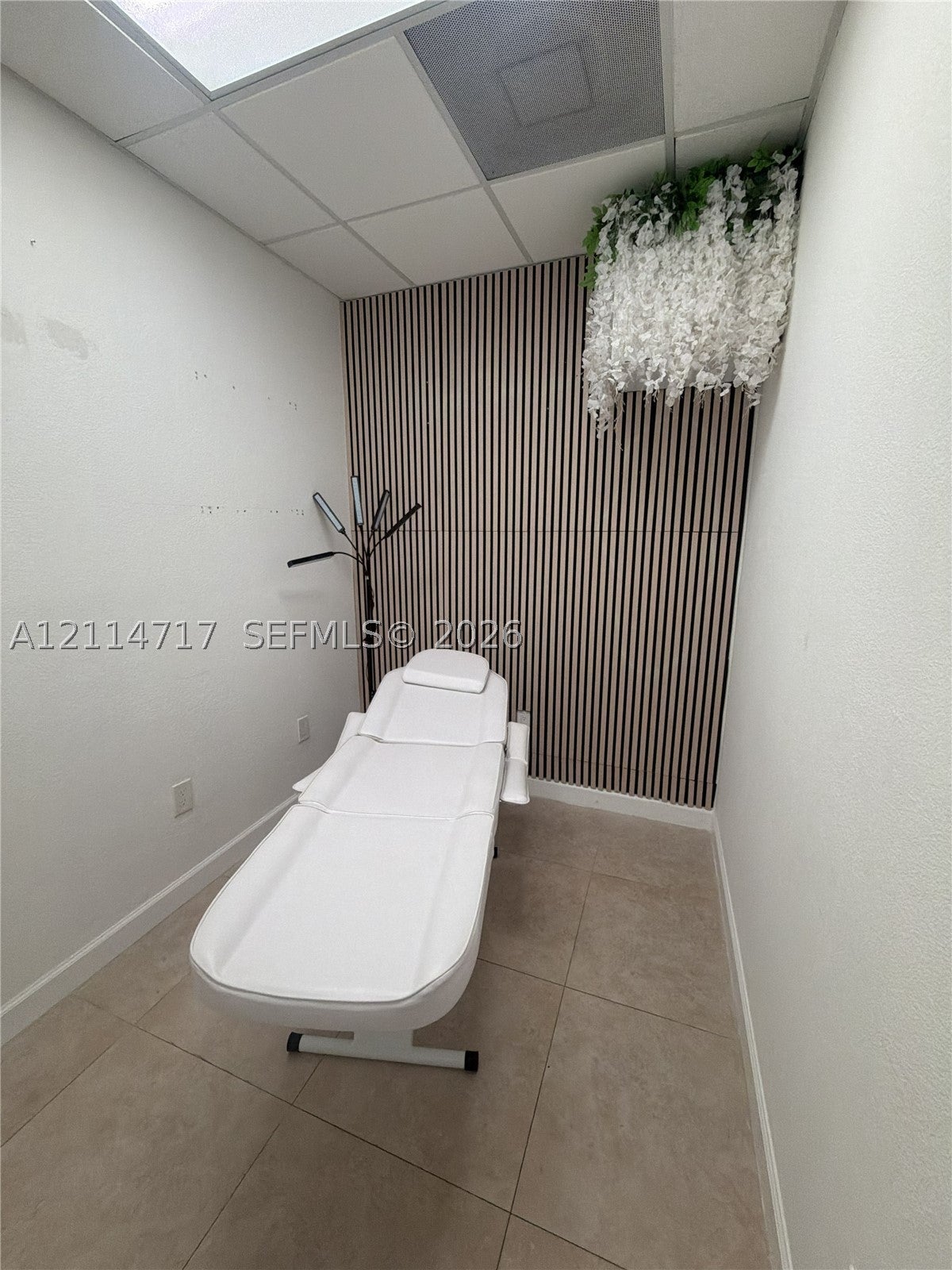 17070 Collins Ave 257