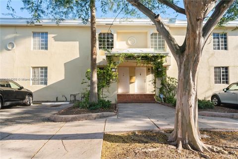 21 Madeira Ave 11 Coral Gables FL 33134