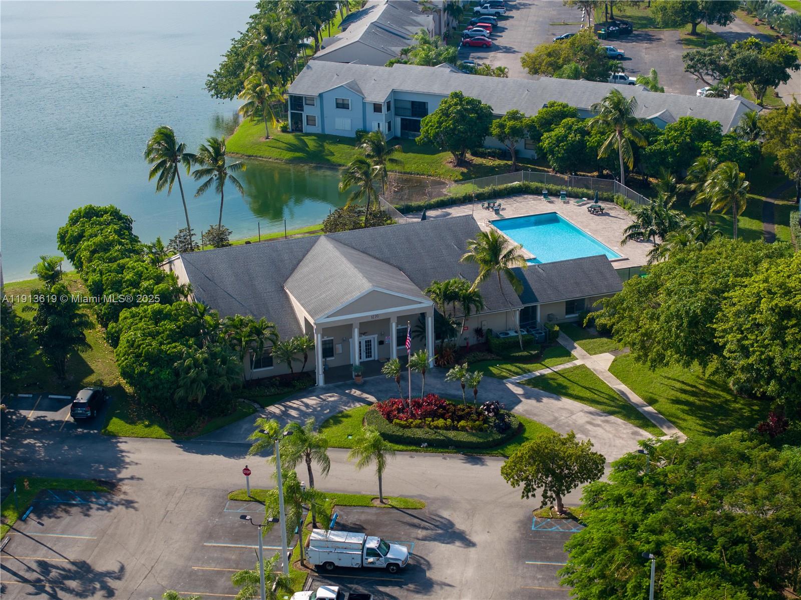 LAKESHORE CONDO 7 - Residential Lease