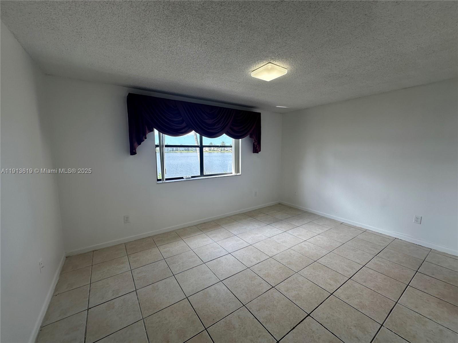 LAKESHORE CONDO 7 - Residential Lease