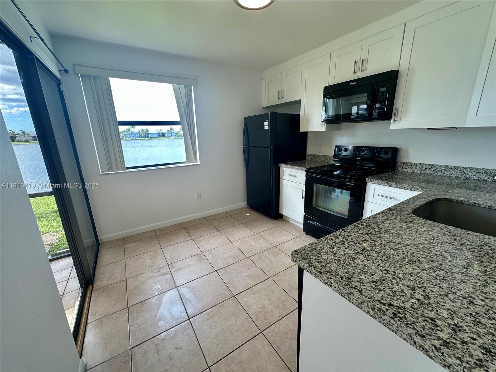 LAKESHORE CONDO 7 - Residential Lease