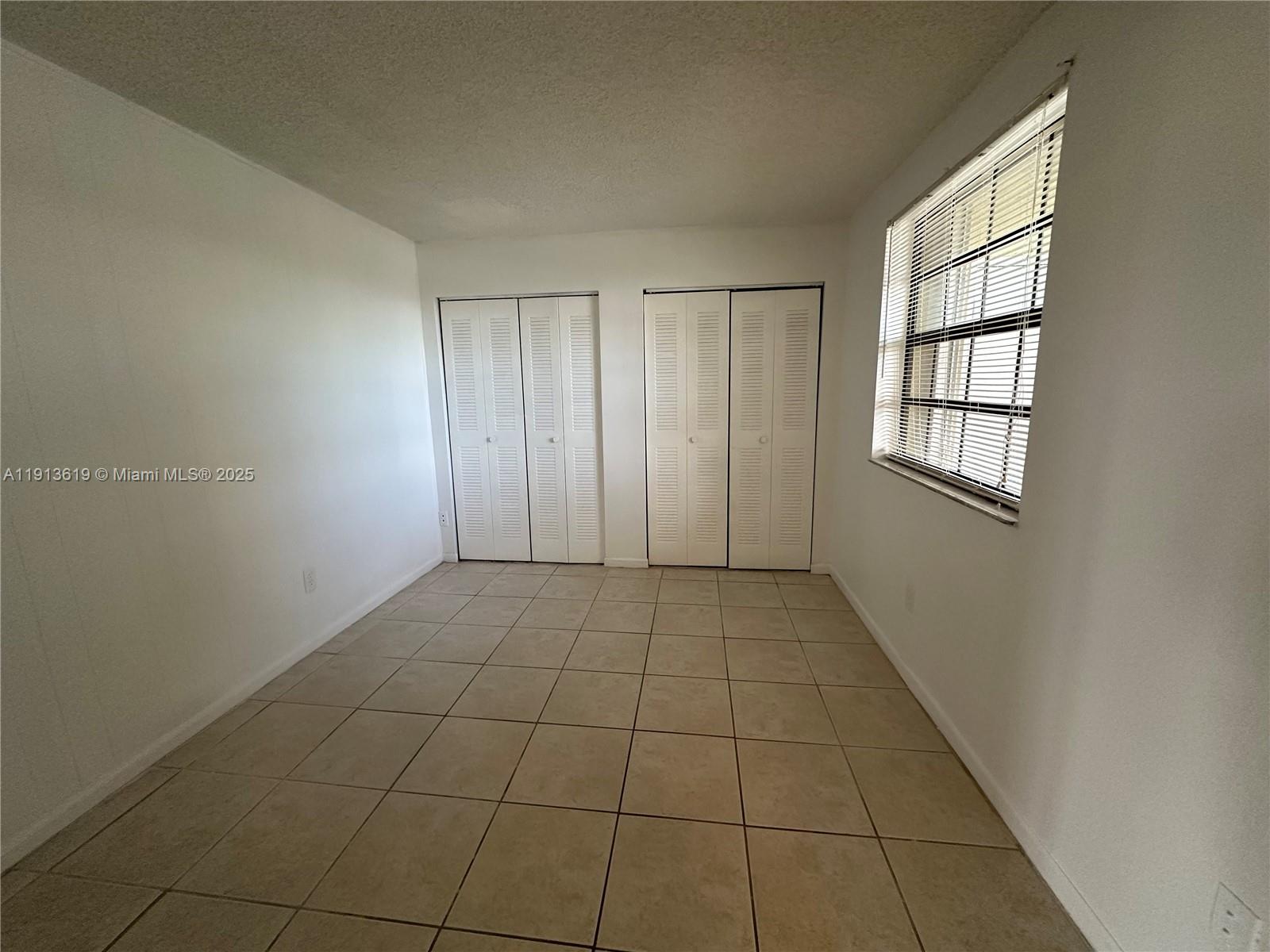 LAKESHORE CONDO 7 - Residential Lease