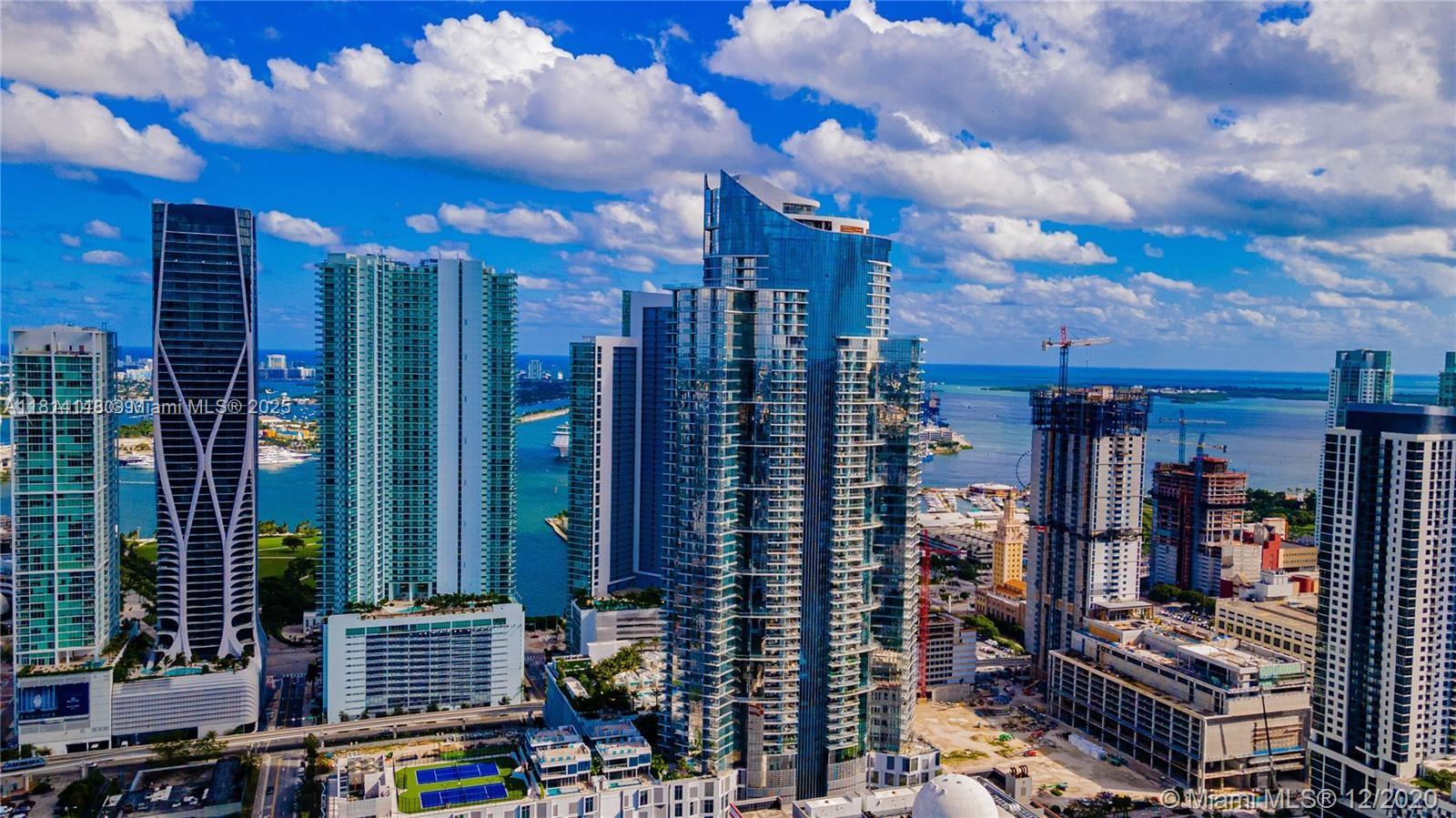 PARAMOUNT MIAMI WORLDCENT - Residential Lease
