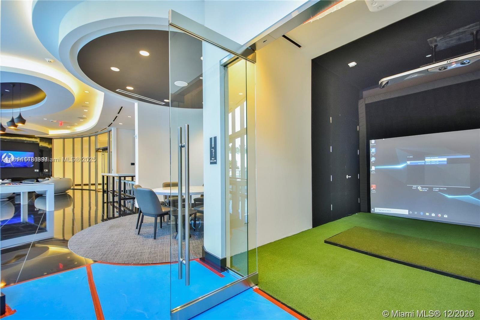 PARAMOUNT MIAMI WORLDCENT - Residential Lease