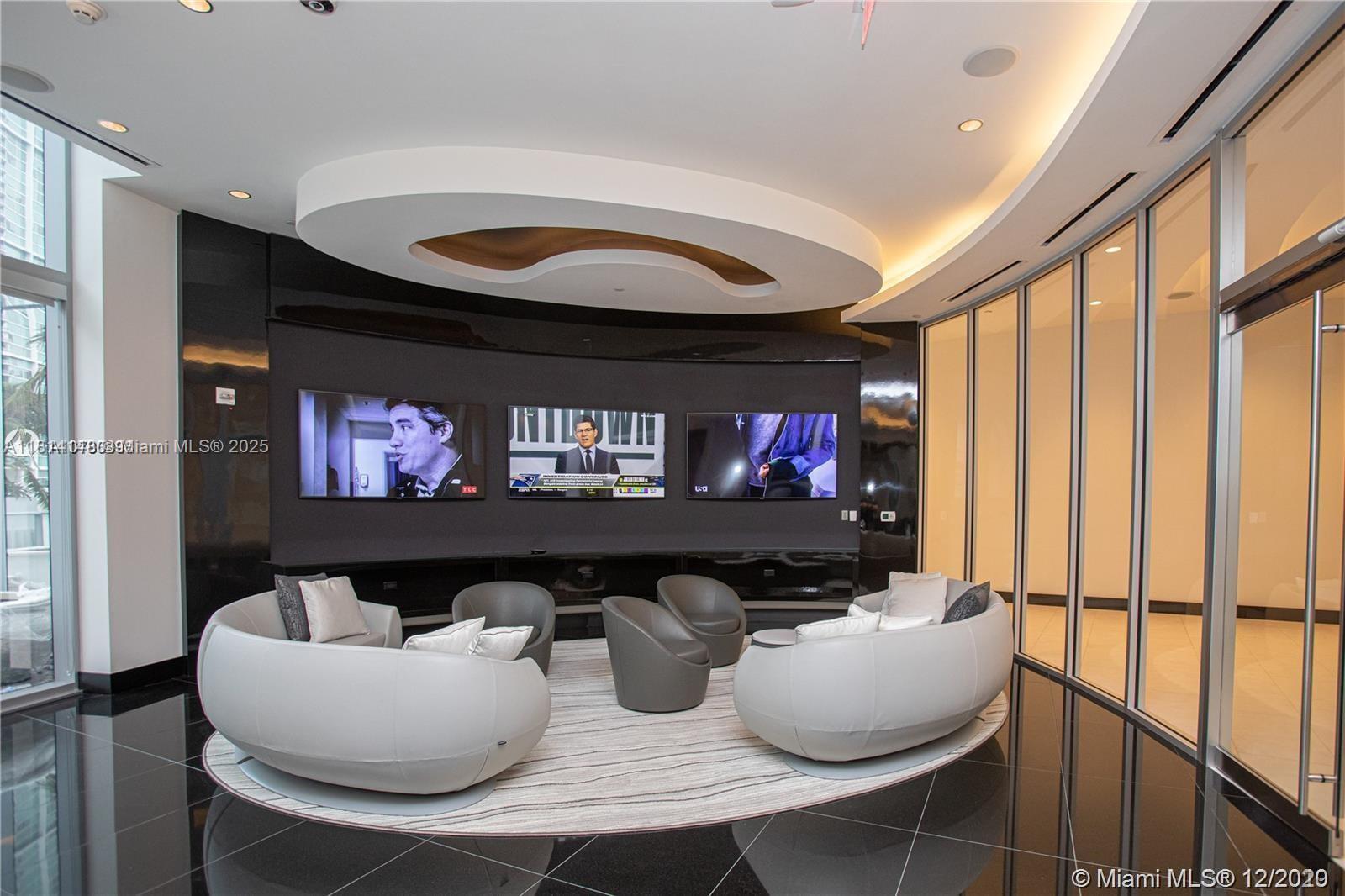 PARAMOUNT MIAMI WORLDCENT - Residential Lease
