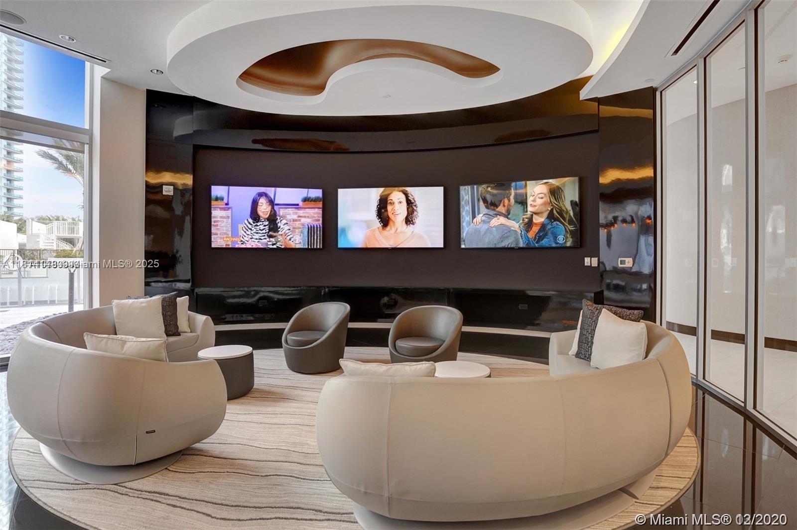 PARAMOUNT MIAMI WORLDCENT - Residential Lease