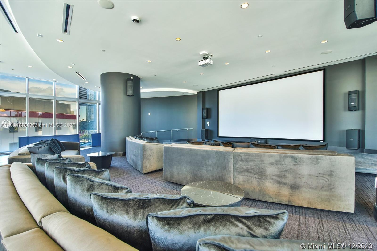 PARAMOUNT MIAMI WORLDCENT - Residential Lease