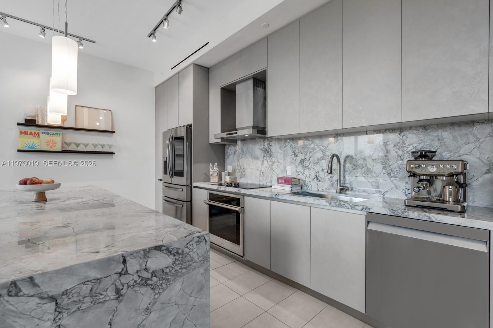 LINCOLN SUB - Residential