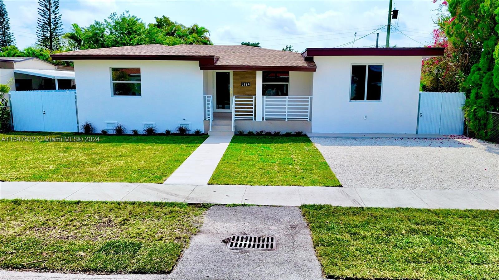 Property for Sale at 6724 Sw 28th St St, Miami, Broward County, Florida - Bedrooms: 3 
Bathrooms: 2  - $699,999
